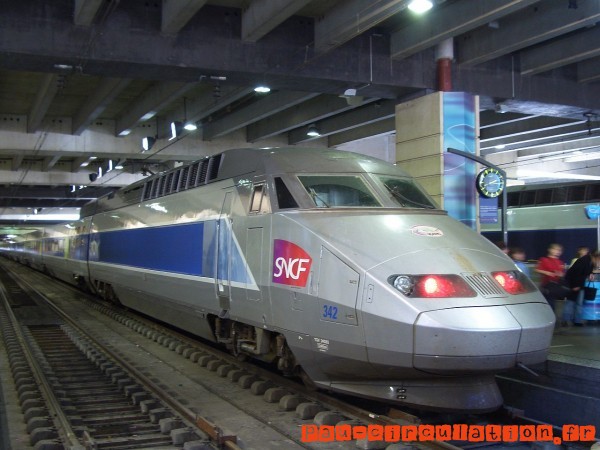 1280px-TGV_Gare_Montparnasse